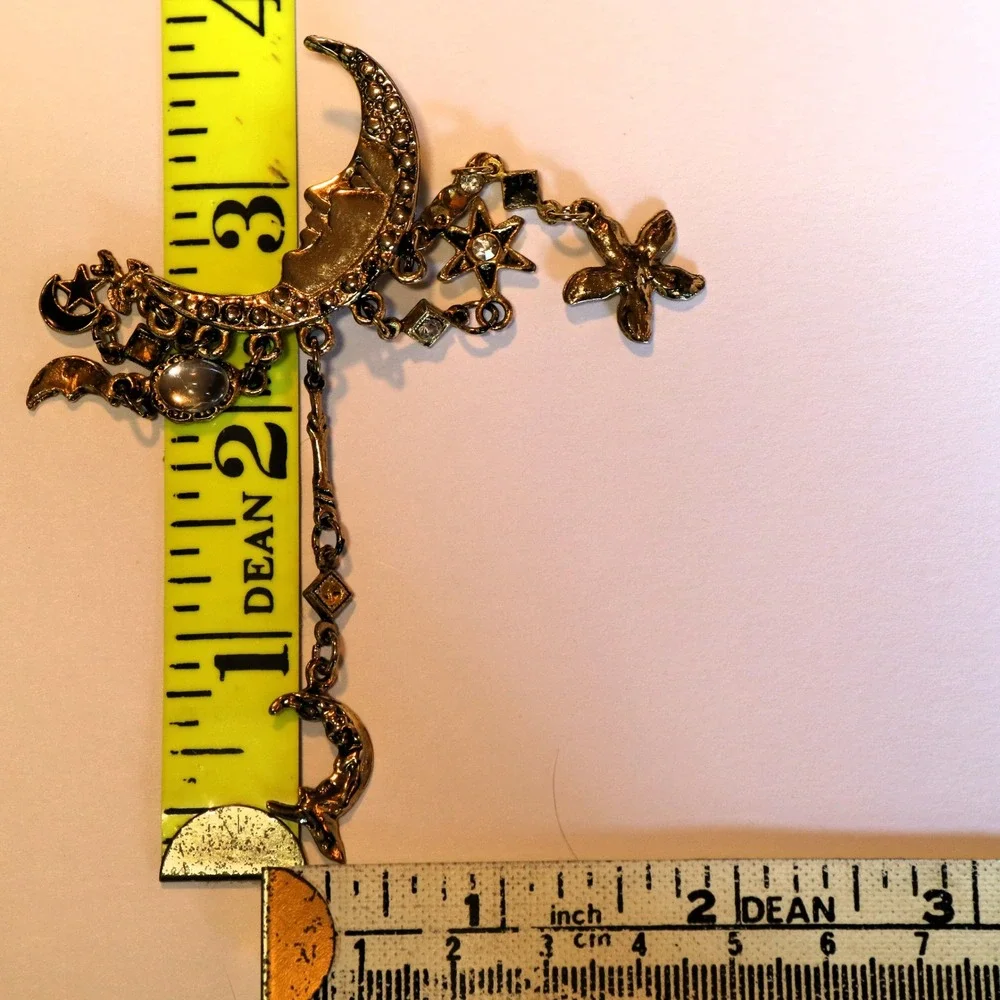 Vintage Style Gold Tone Celestial Man in the Moon Brooch Star Flower Charms Pin
